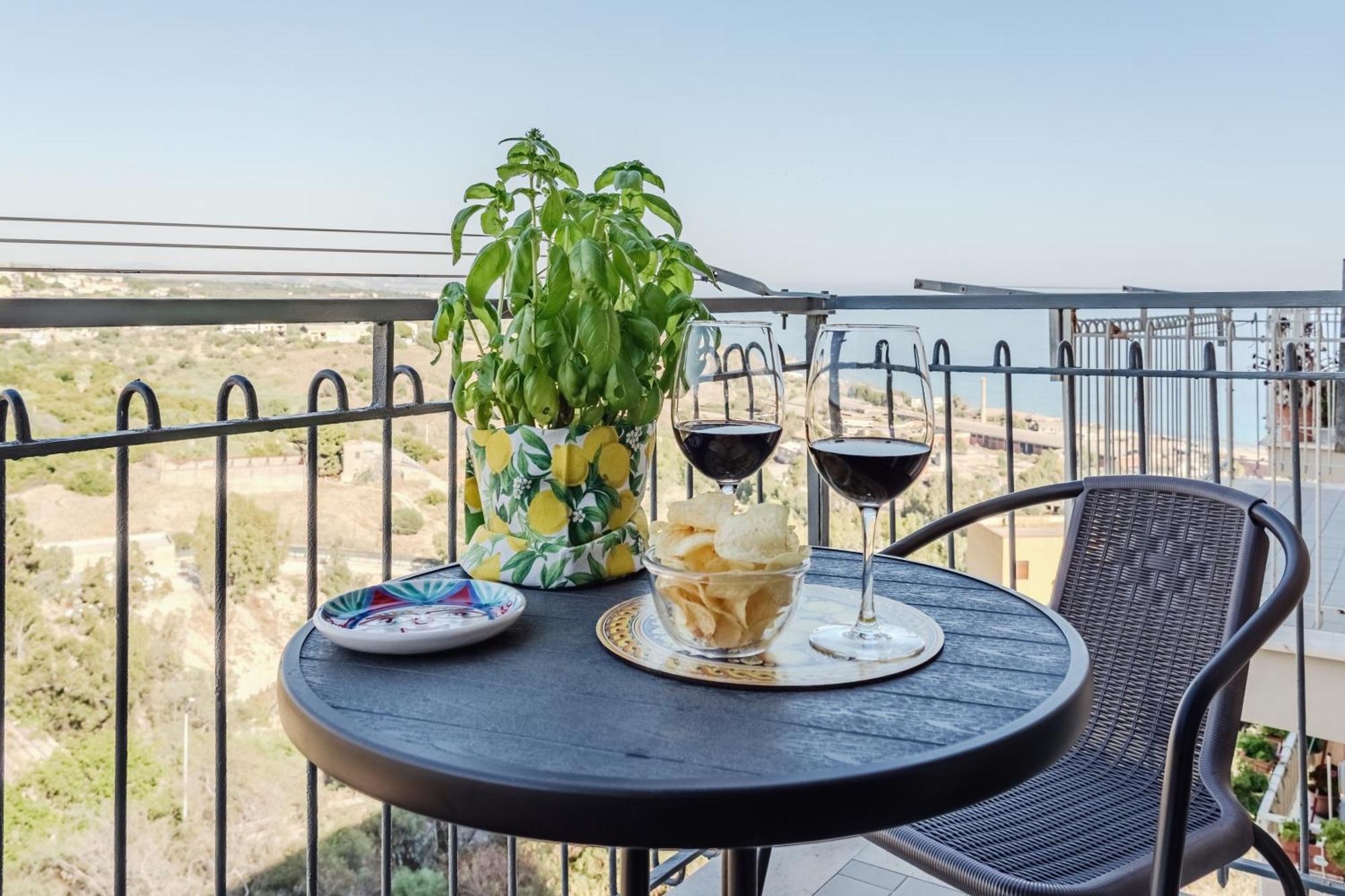 Casa Vacanze Solemare Шакка Екстер'єр фото