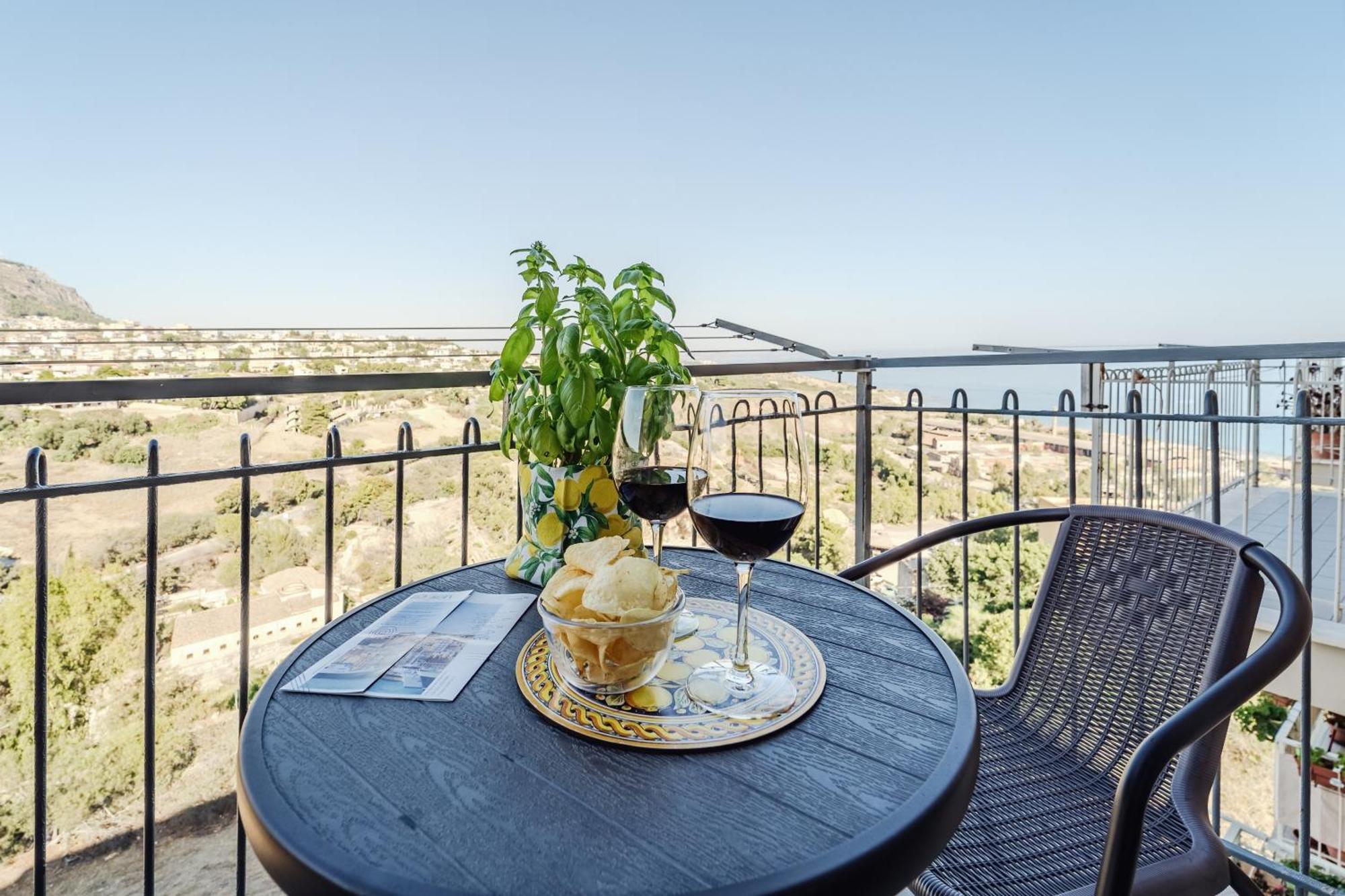 Casa Vacanze Solemare Шакка Екстер'єр фото