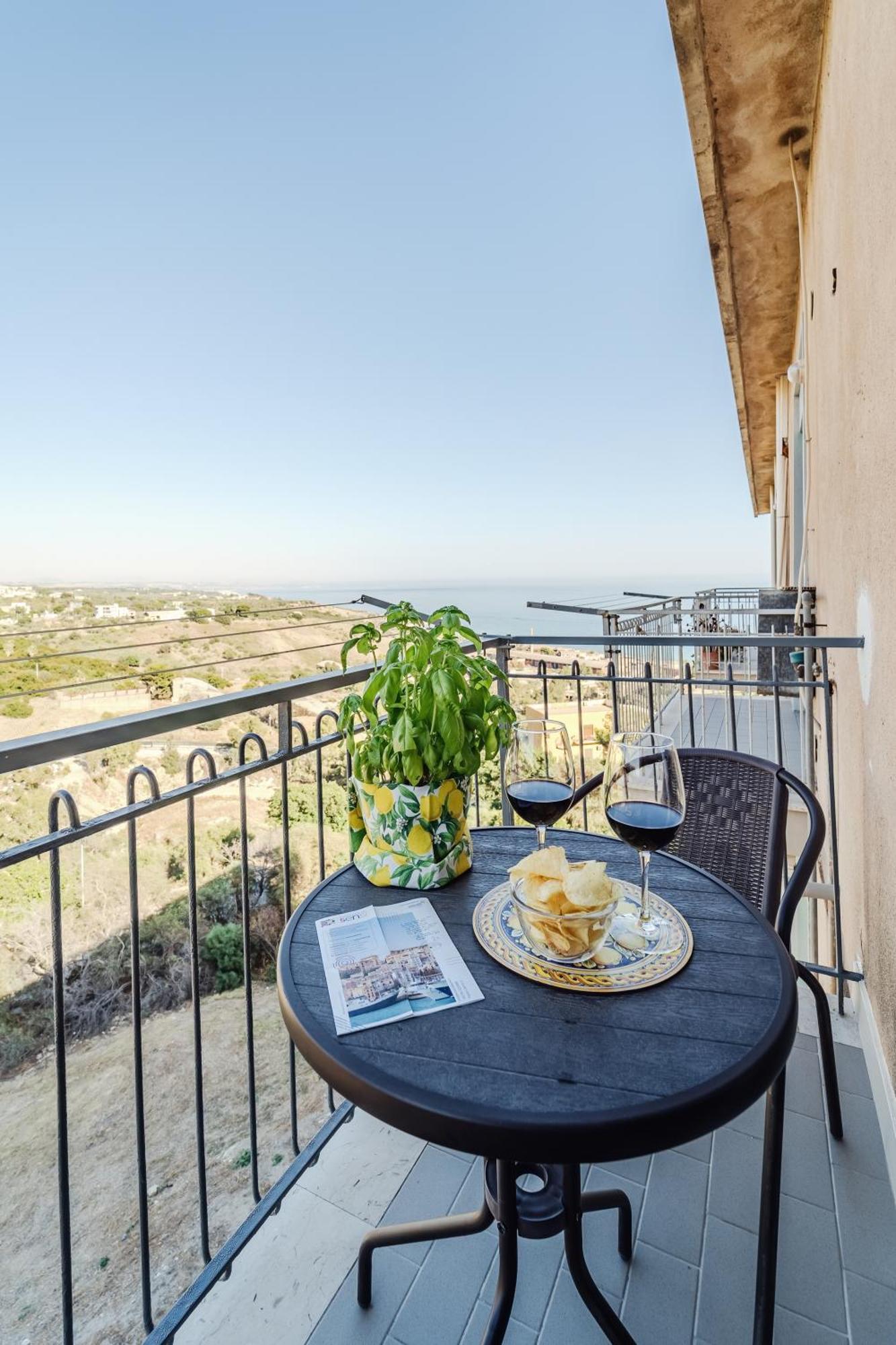 Casa Vacanze Solemare Шакка Екстер'єр фото